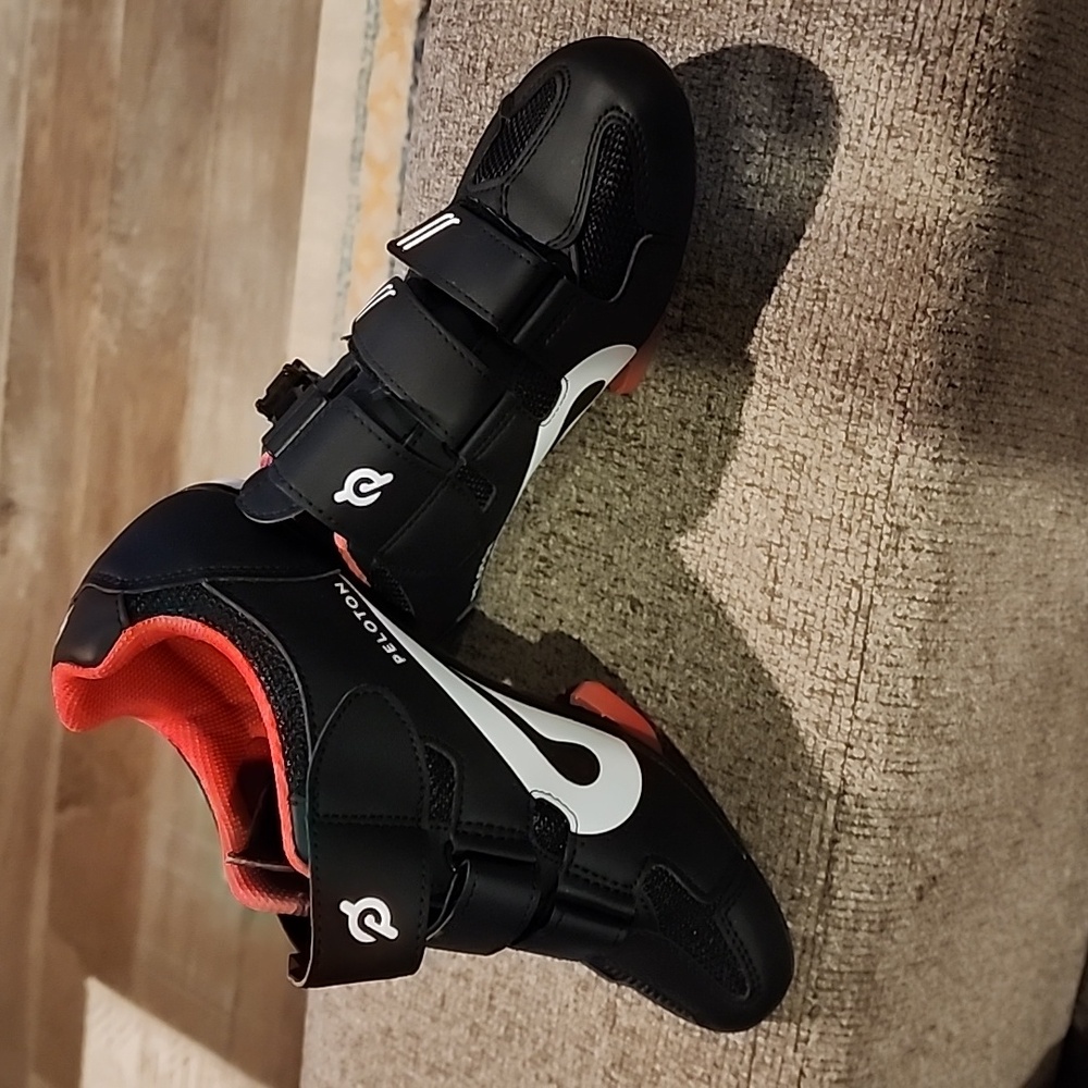 Peloton Cycling shoes size 39